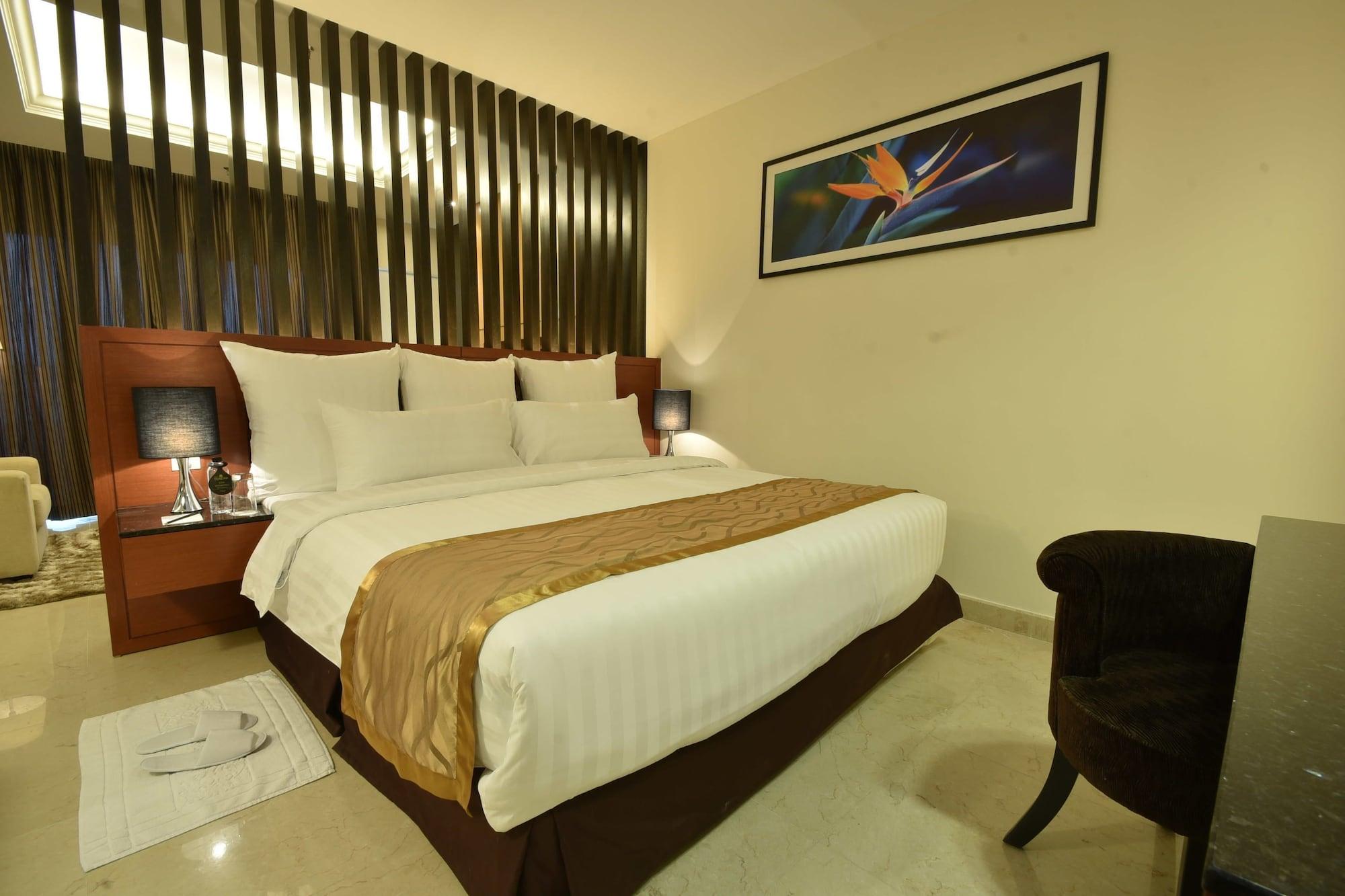 Tenera Hotel Bangi Kültér fotó A bedroom at the hotel