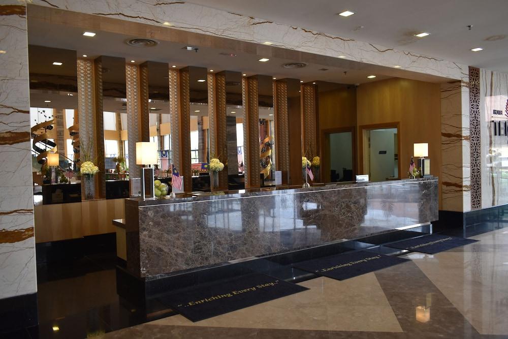 Tenera Hotel Bangi Kültér fotó The lobby of the hotel