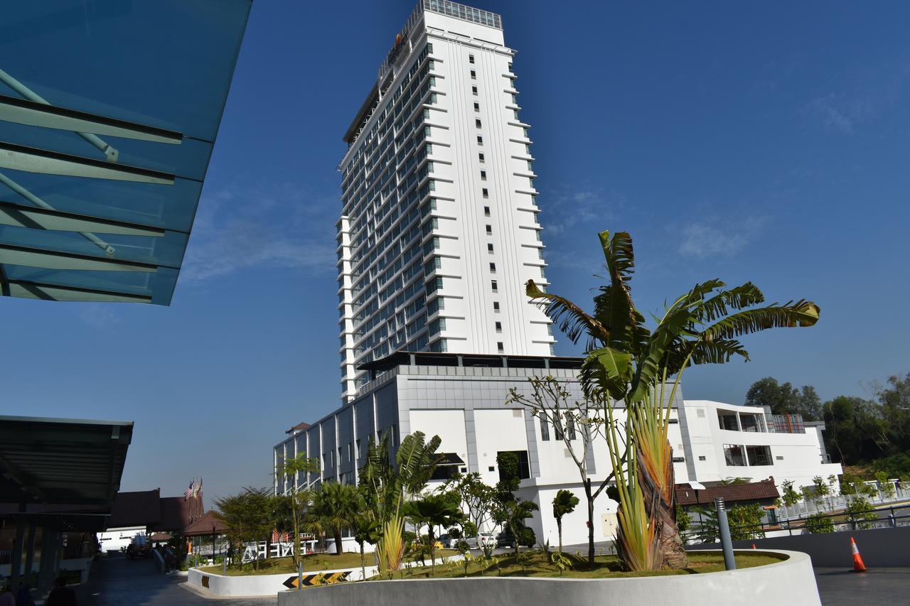 Tenera Hotel Bangi Kültér fotó The hotel in 2015