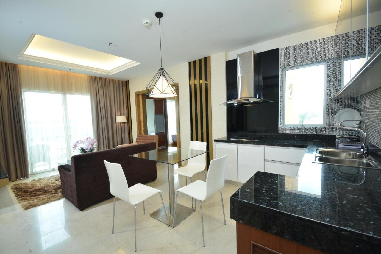 Tenera Hotel Bangi Kültér fotó A modern interior